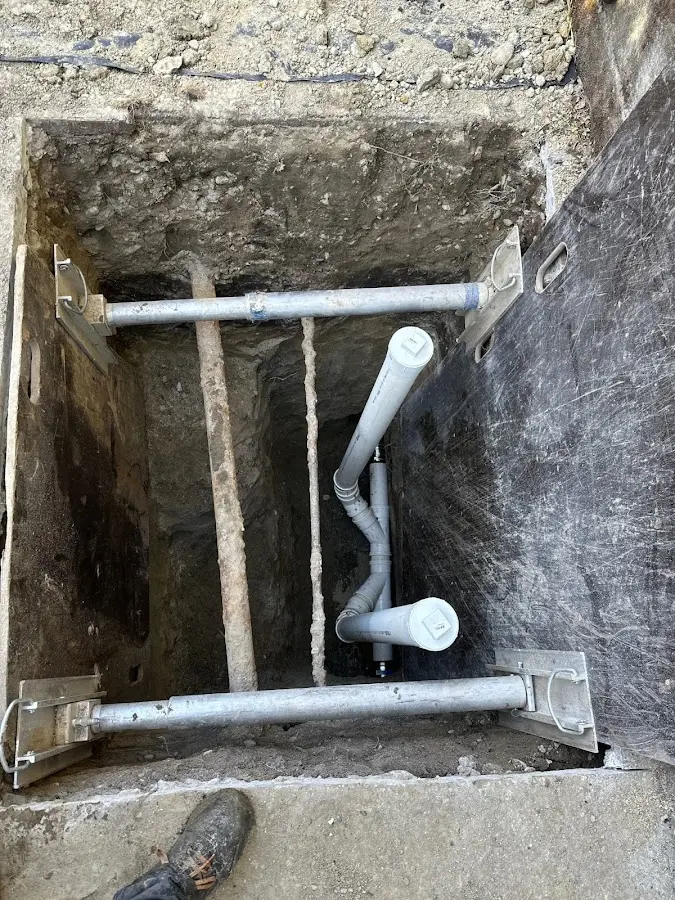 Experienced plumber completing Drain Cleaning work in Sullivan